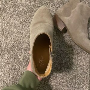 Crown Vintage Booties (Never worn) 8.5